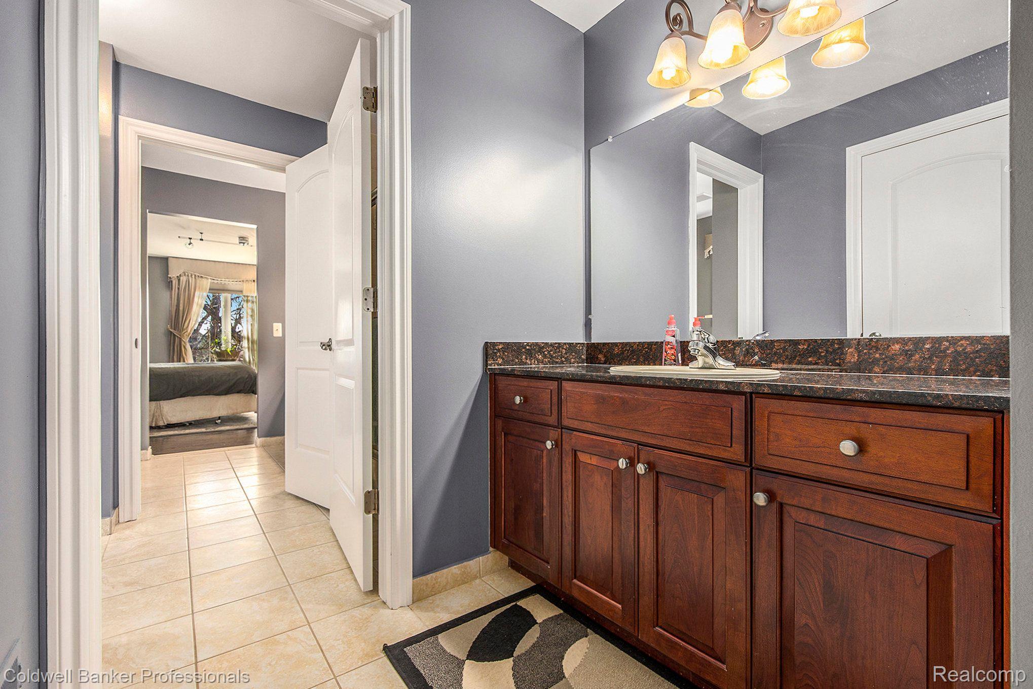 Oakland, Michigan, 48363, United States, 4 Bedrooms Bedrooms, ,6 BathroomsBathrooms,Residential,For Sale,1986538