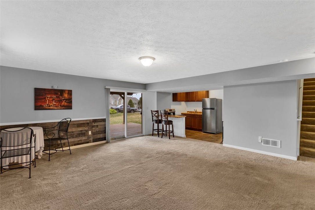 Jackson Twp, Pennsylvania, 16063, United States, 5 Bedrooms Bedrooms, ,4 BathroomsBathrooms,Residential,For Sale,1933406