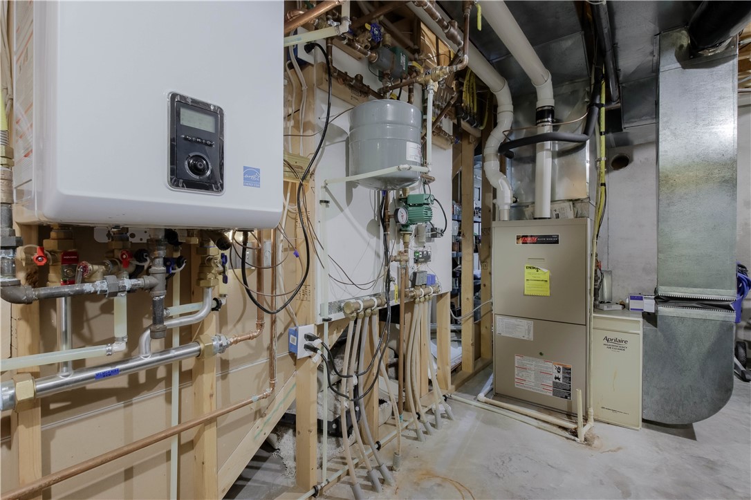 Chippewa Falls, Wisconsin, 54729, United States, 3 Bedrooms Bedrooms, ,4 BathroomsBathrooms,Residential,For Sale,1994232