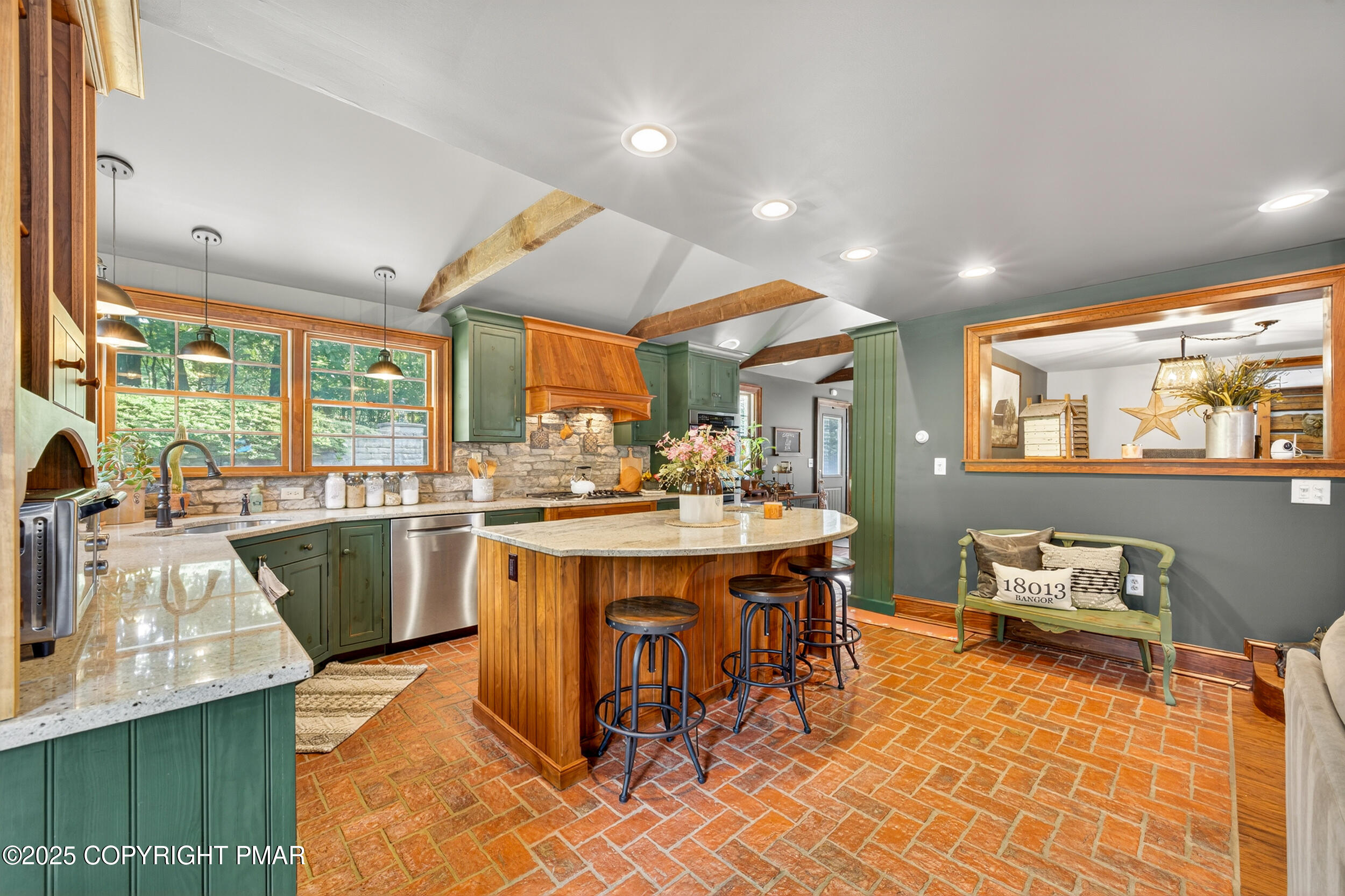 Bangor, Pennsylvania, 18013, United States, 3 Bedrooms Bedrooms, ,2 BathroomsBathrooms,Residential,For Sale,1934603