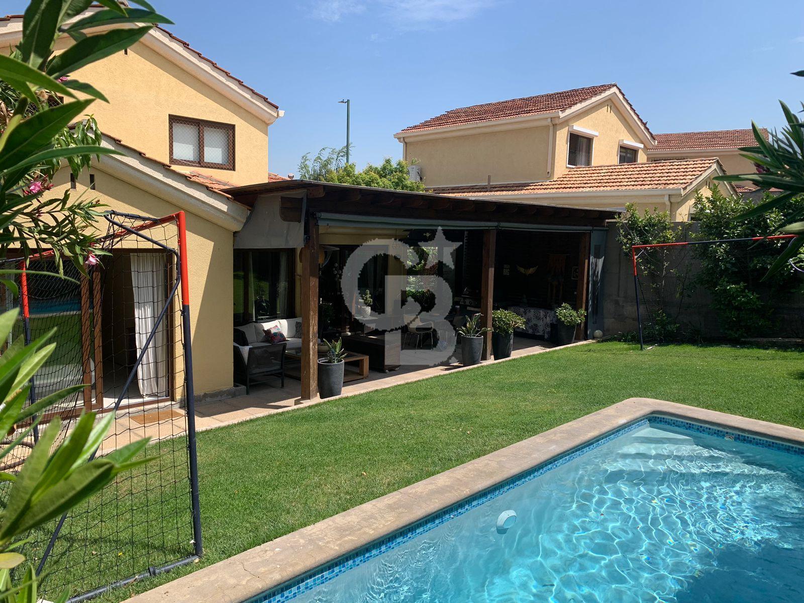 Lo Barnechea, Chile, 5 Bedrooms Bedrooms, ,4 BathroomsBathrooms,Residential,For Sale,1992100