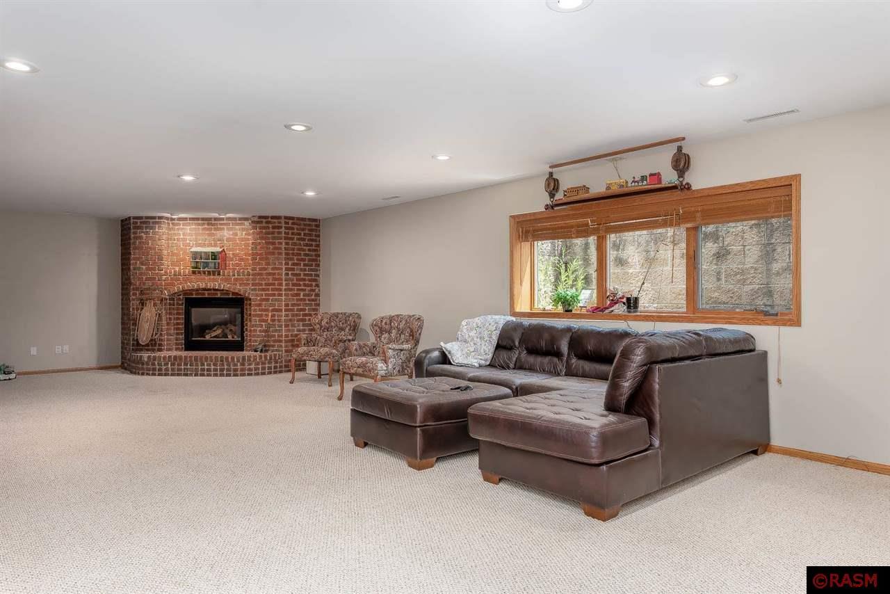 Mankato, Minnesota, 56001, United States, 4 Bedrooms Bedrooms, ,3 BathroomsBathrooms,Residential,For Sale,1879364