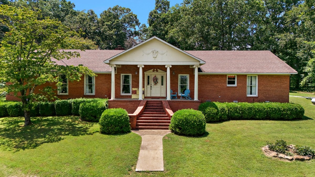Five Points, Tennessee, 38457, United States, 4 Bedrooms Bedrooms, ,4 BathroomsBathrooms,Residential,For Sale,1902817
