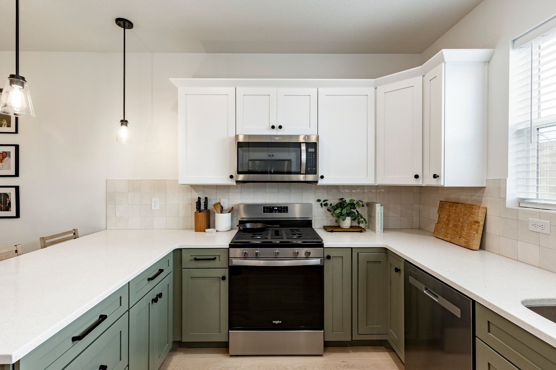  Beautifully Upgraded Townhome - 物件實景