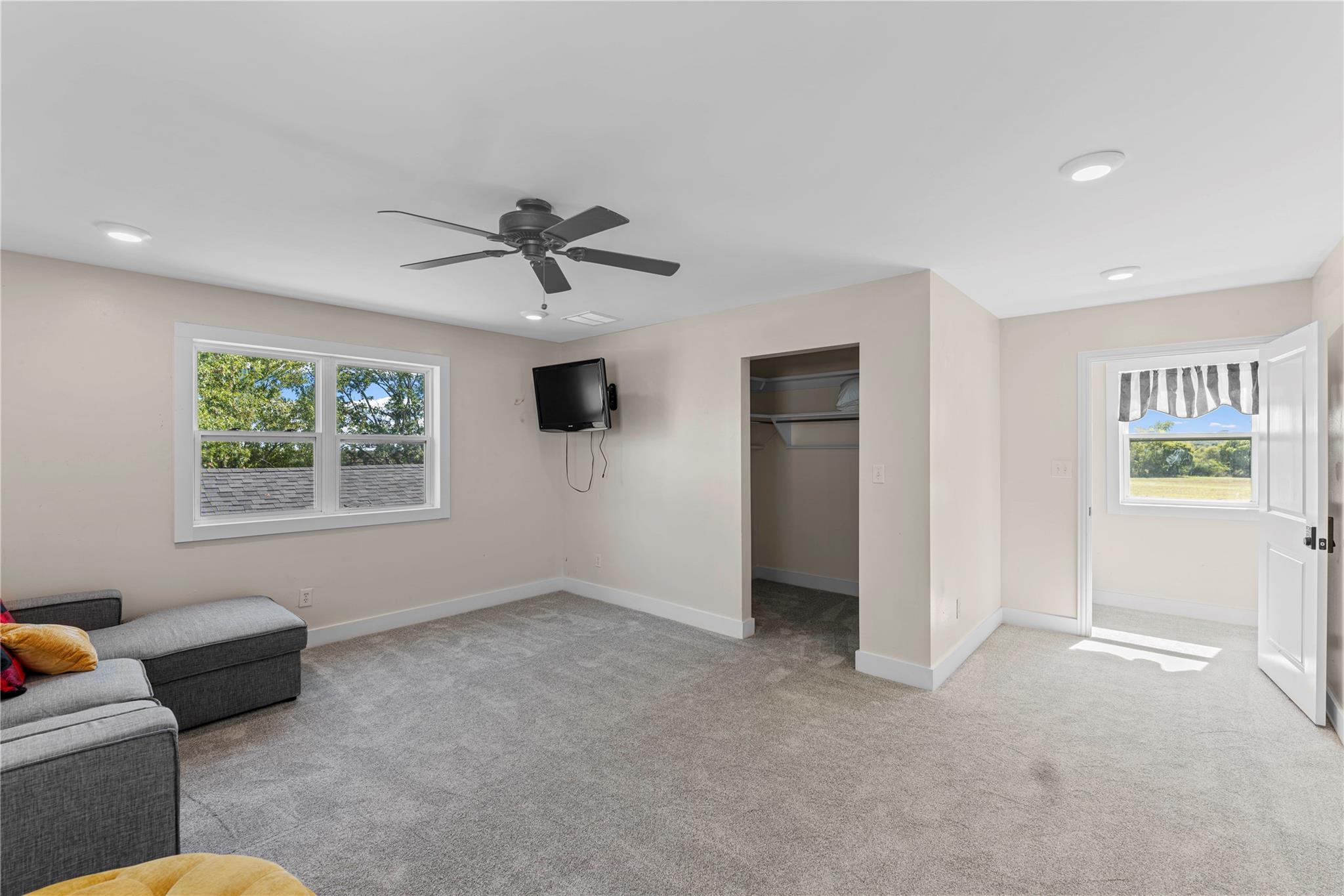 Canton, Texas, 75103, United States, 5 Bedrooms Bedrooms, ,3 BathroomsBathrooms,Residential,For Sale,1976221