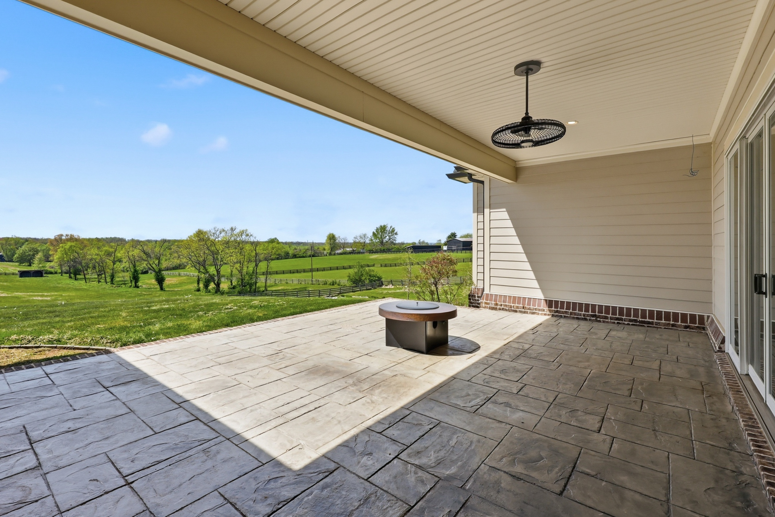  5142 Whites Lane - 物件實景