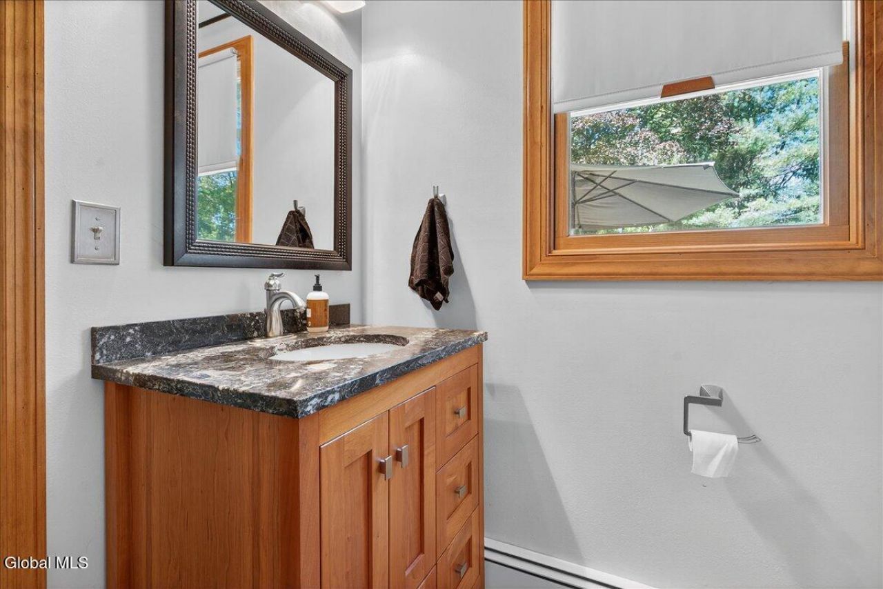 Clifton Park, New York, 12065, United States, 4 Bedrooms Bedrooms, ,3 BathroomsBathrooms,Residential,For Sale,1968691