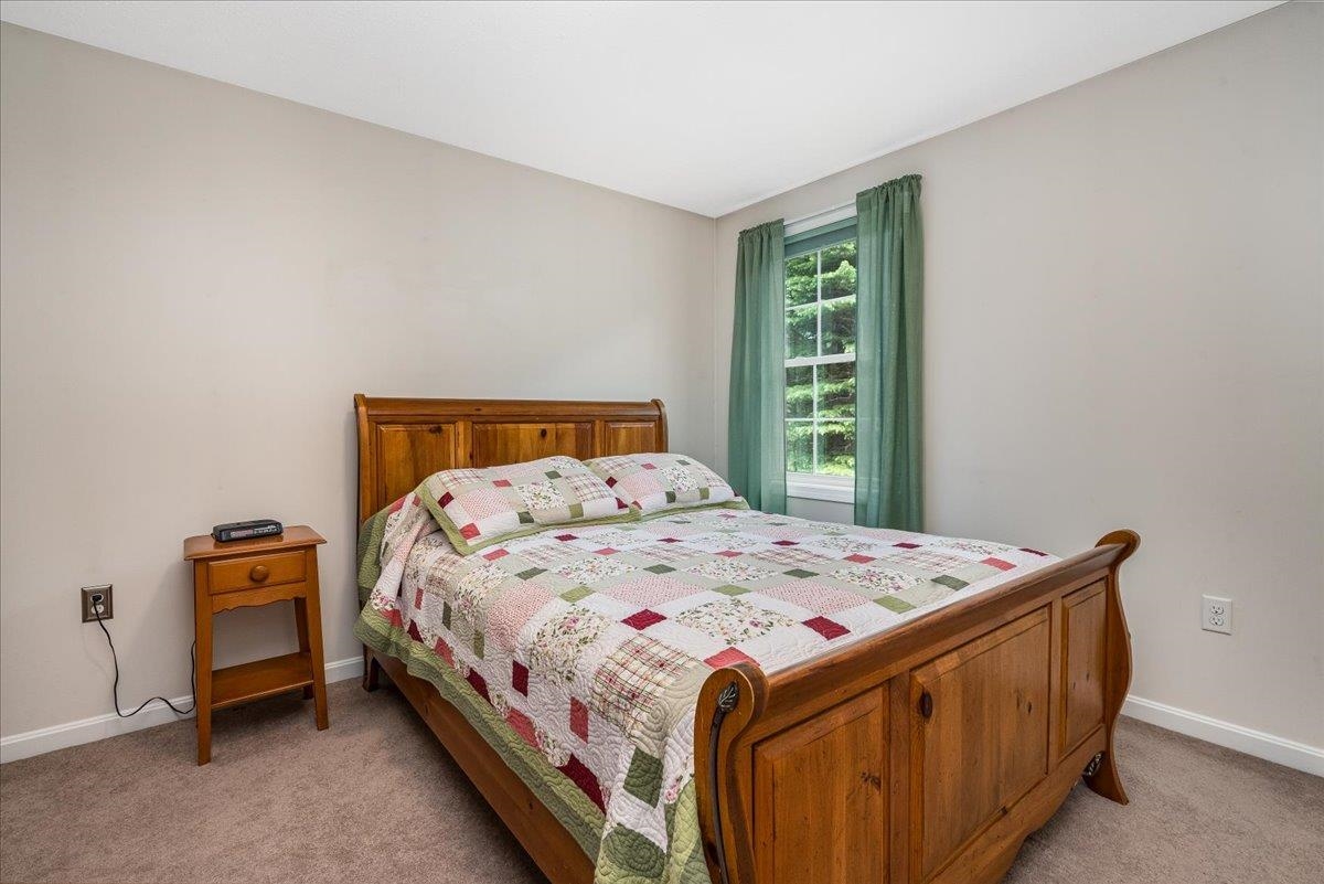 Bedford, New Hampshire, 03110, United States, 4 Bedrooms Bedrooms, ,3 BathroomsBathrooms,Residential,For Sale,1940392