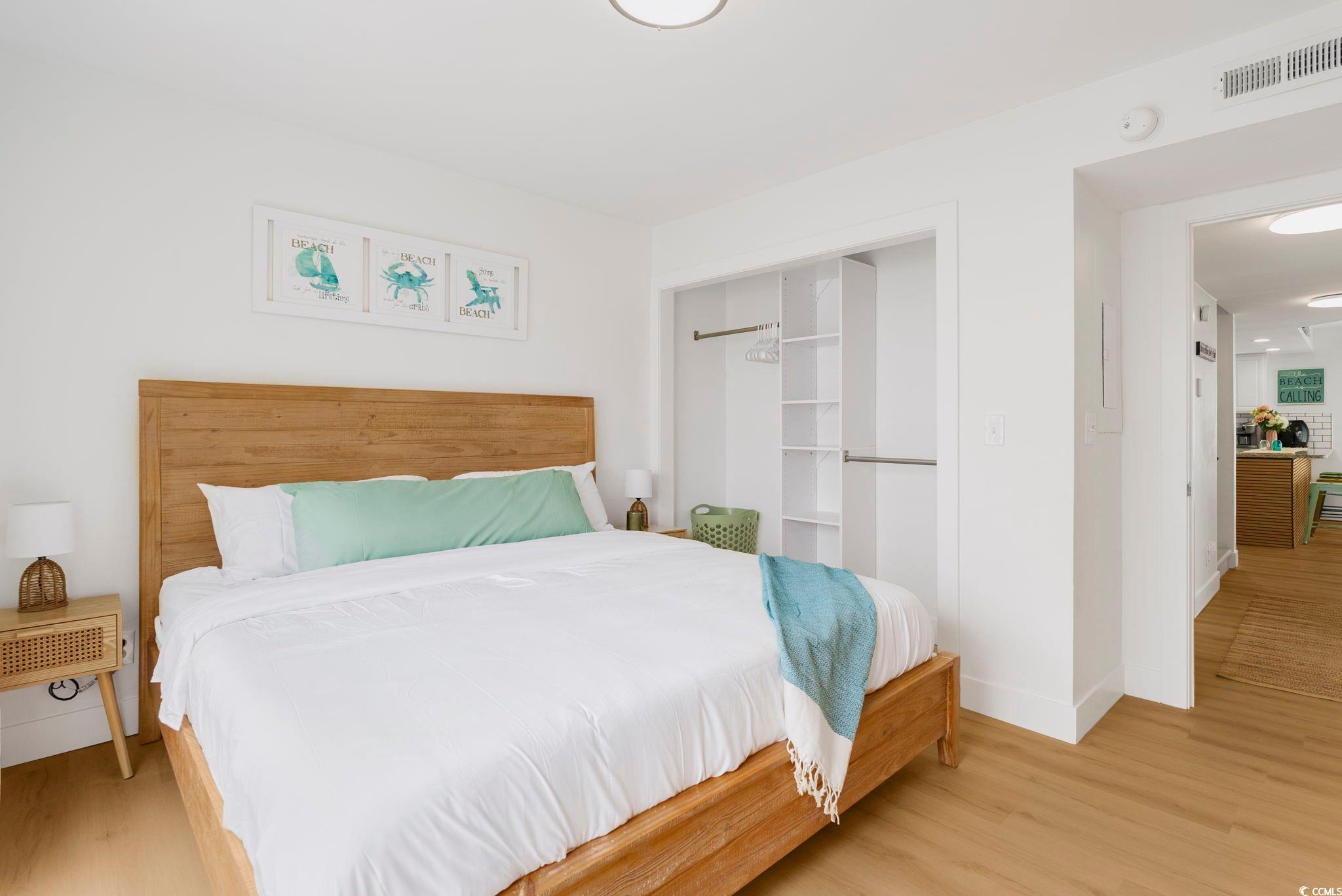 North Myrtle Beach, South Carolina, 29582, United States, 6 Bedrooms Bedrooms, ,4 BathroomsBathrooms,Residential,For Sale,1979698