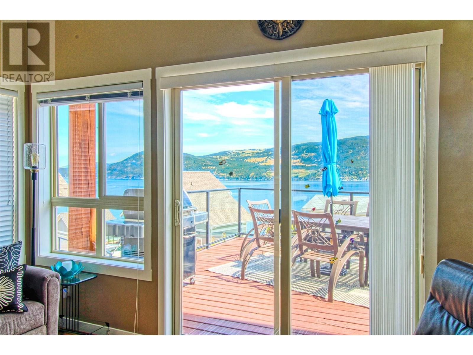 KELOWNA, British Columbia, V1Z 3R8, CA, 3 Bedrooms Bedrooms, ,2 BathroomsBathrooms,Residential,For Sale,1892697