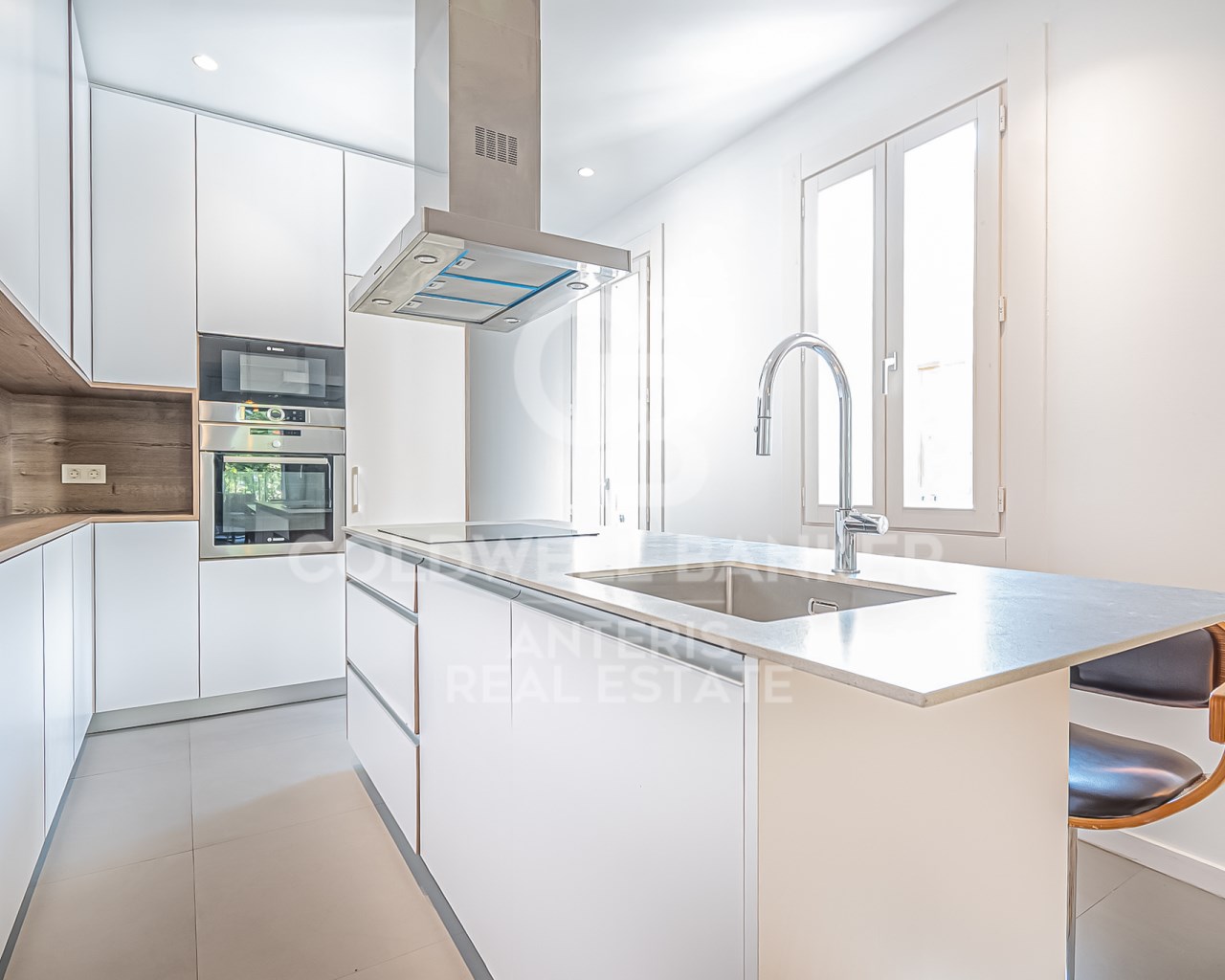 Barcelona, Catalonia, ES, 3 Bedrooms Bedrooms, ,2 BathroomsBathrooms,Residential,For Sale,1827864