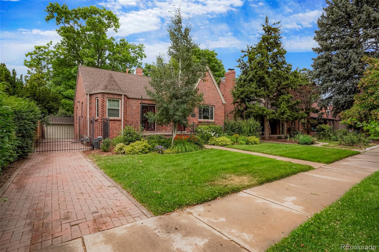 Denver, Colorado, 80207, United States, 3 Bedrooms Bedrooms, ,1 BathroomBathrooms,Residential,For Sale,1982969