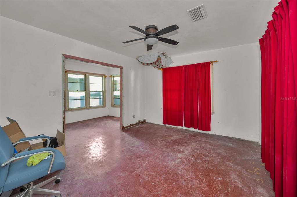 St Petersburg, Florida, 33707, United States, 2 Bedrooms Bedrooms, ,2 BathroomsBathrooms,Residential,For Sale,1926167
