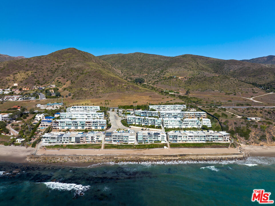 Malibu, California, 90265, United States, 2 Bedrooms Bedrooms, ,1 BathroomBathrooms,Residential,For Sale,1895662