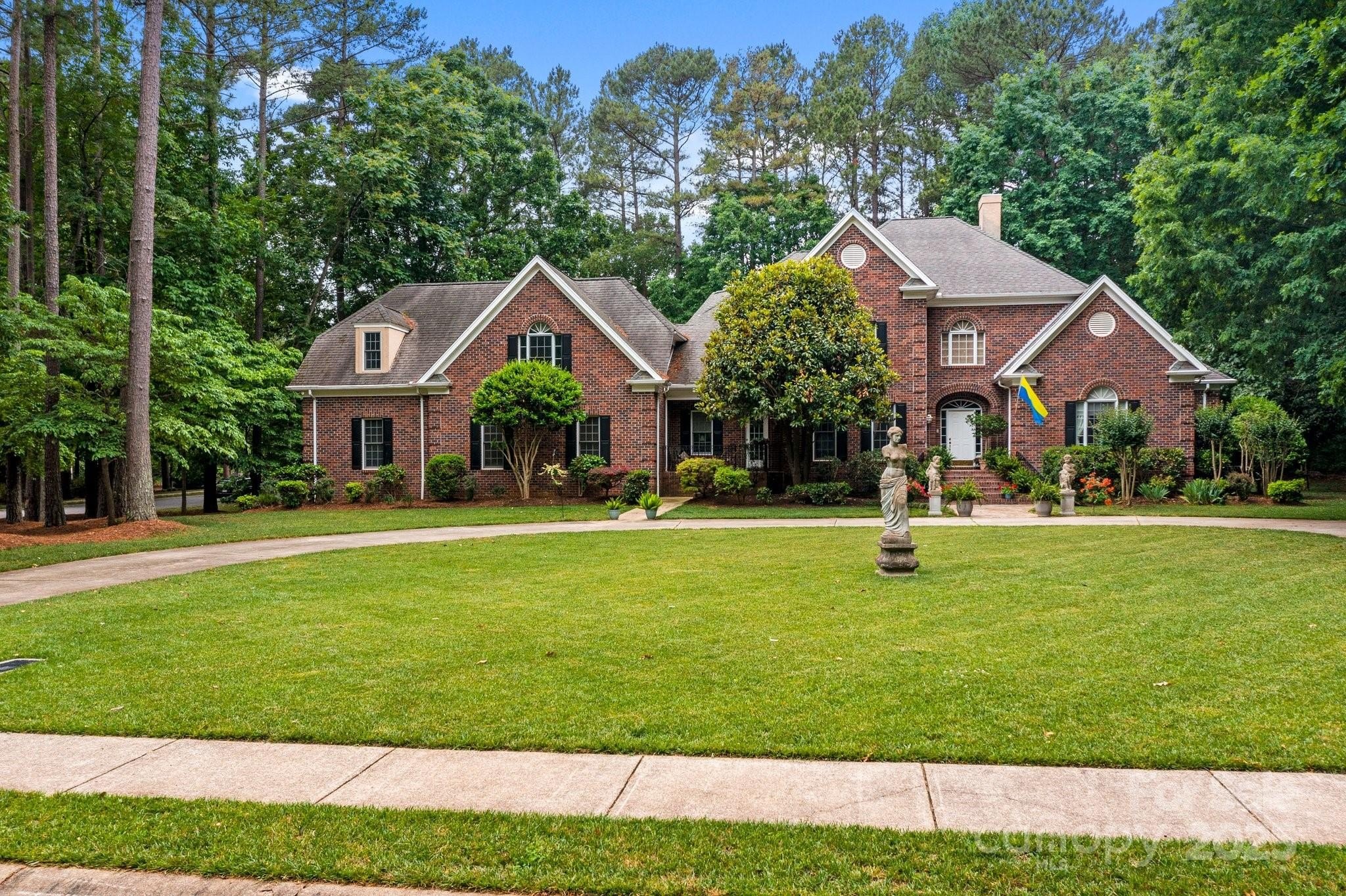 Salisbury, North Carolina, 28147, United States, 4 Bedrooms Bedrooms, ,5 BathroomsBathrooms,Residential,For Sale,1942875