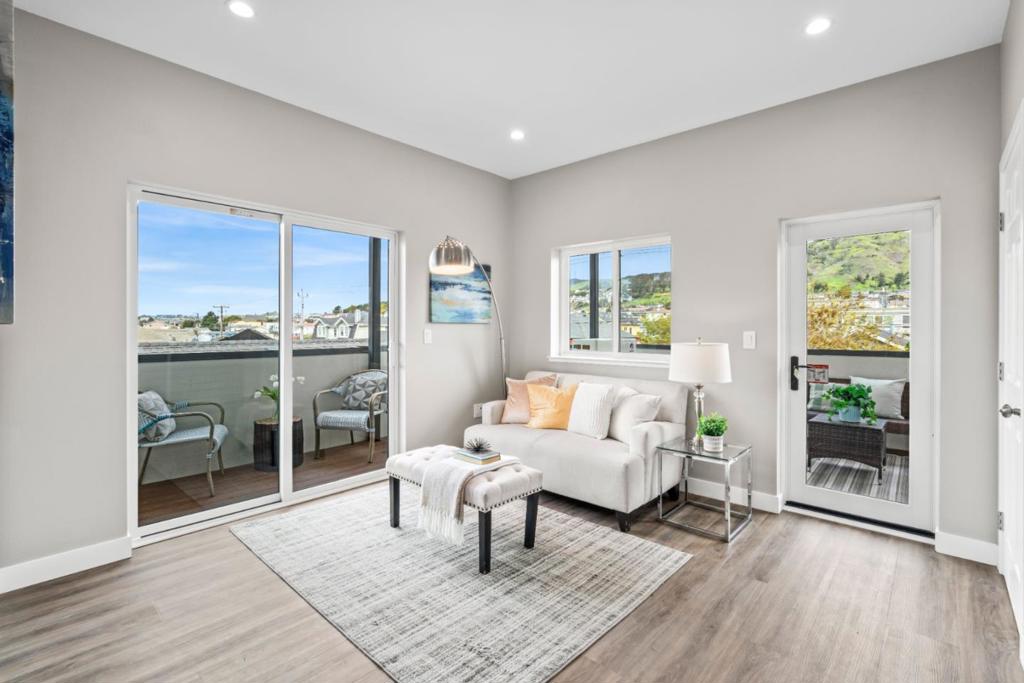 South San Francisco, California, 94080, United States, 4 Bedrooms Bedrooms, ,4 BathroomsBathrooms,Residential,For Sale,2034124