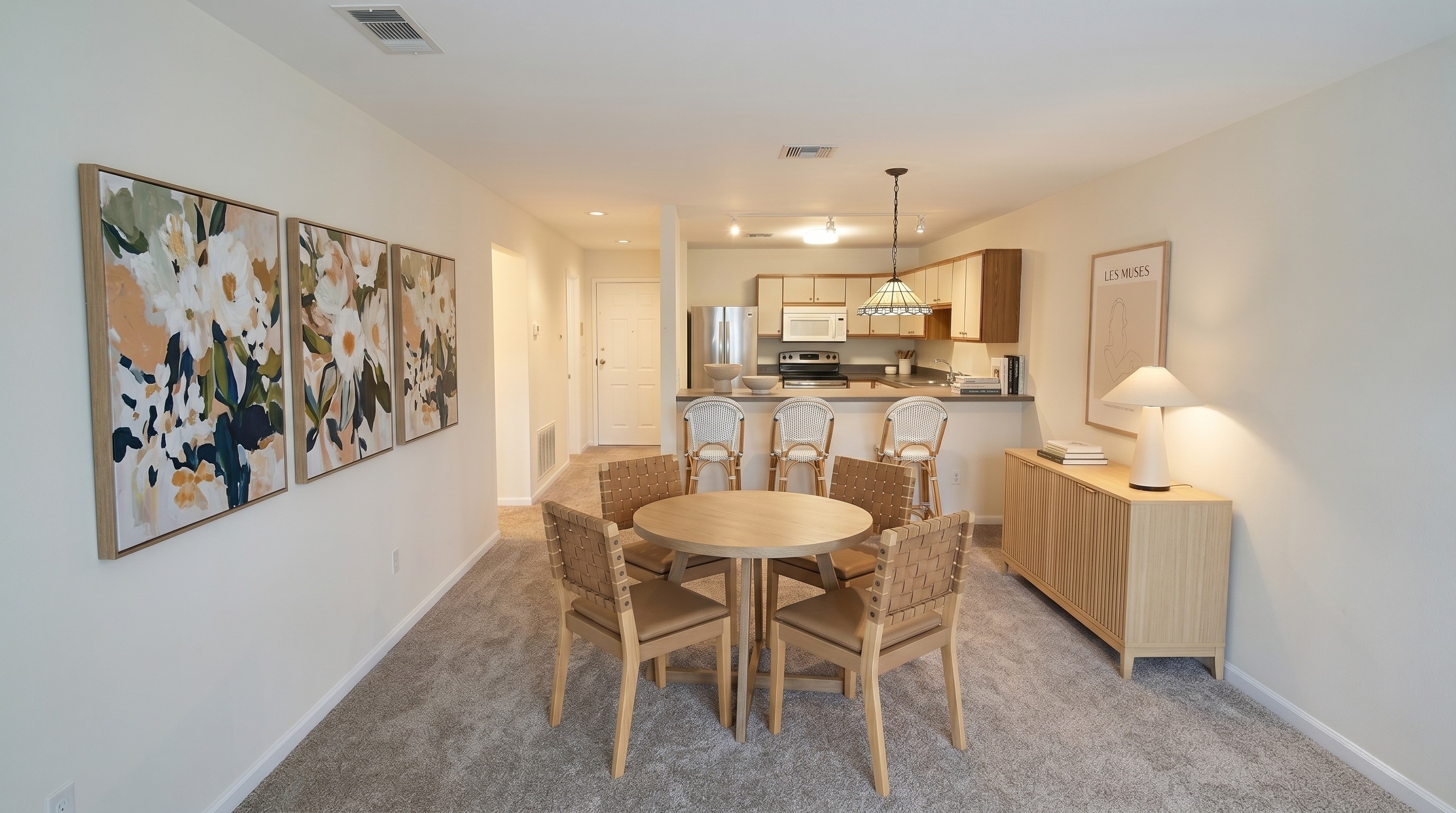  Top Level Condo Unit - 物件實景