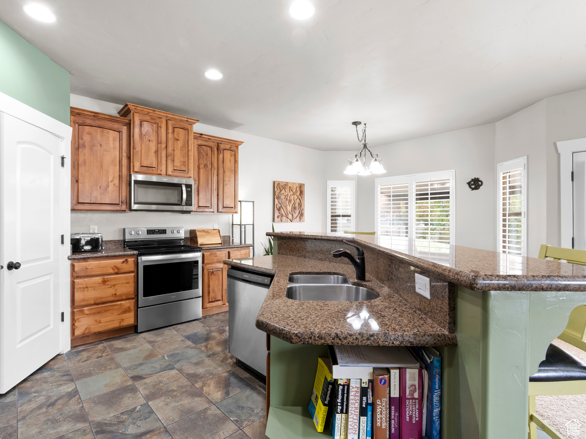 Salt Lake City, Utah, 84117, United States, 3 Bedrooms Bedrooms, ,4 BathroomsBathrooms,Residential,For Sale,1795285