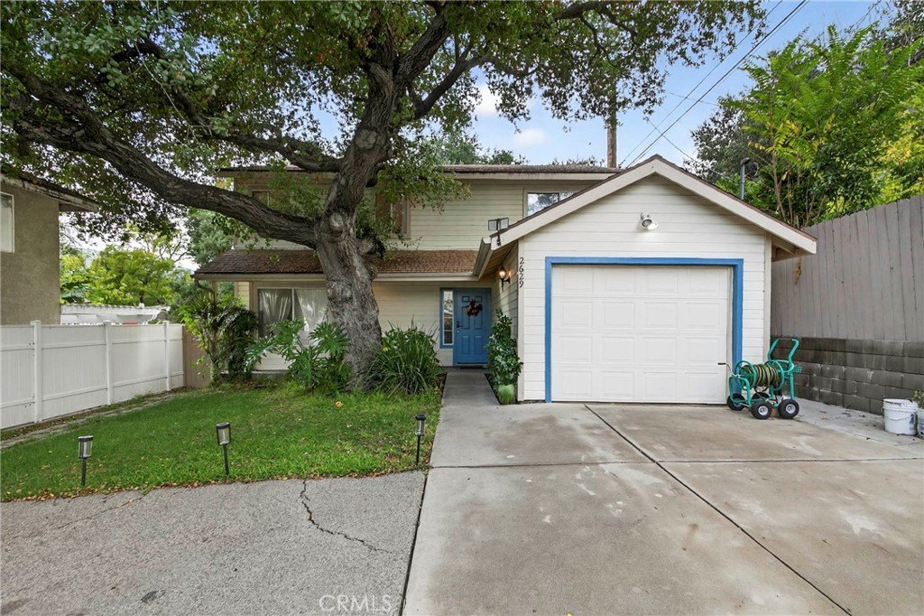 La Crescenta, California, 91214, United States, 4 Bedrooms Bedrooms, ,3 BathroomsBathrooms,Residential,For Sale,1997166