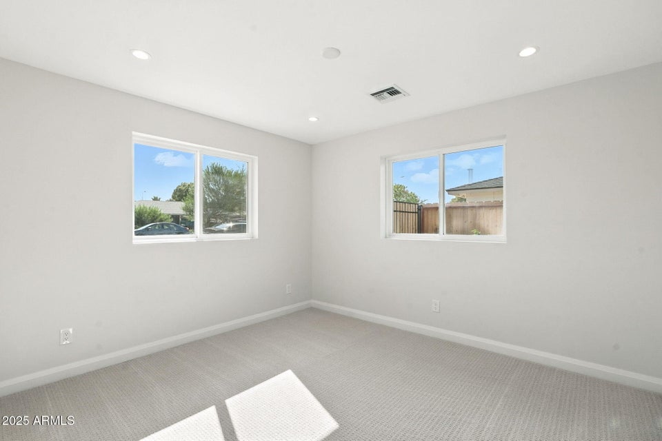 Phoenix, Arizona, 85008, United States, 4 Bedrooms Bedrooms, ,2 BathroomsBathrooms,Residential,For Sale,1974432