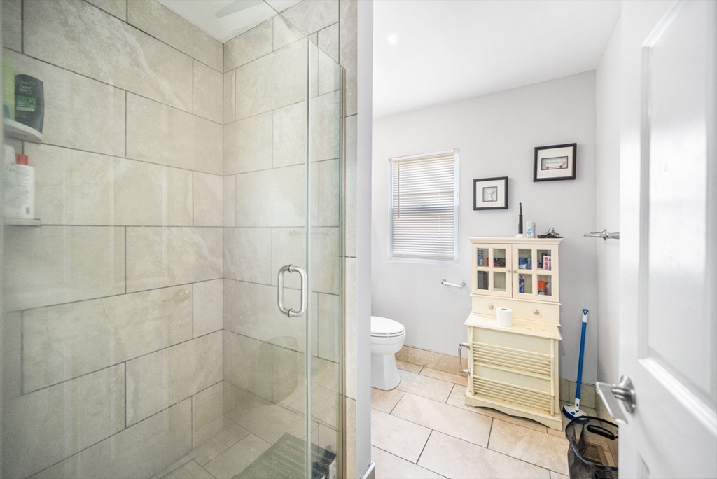 Everett, Massachusetts, 02149, United States, 4 Bedrooms Bedrooms, ,2 BathroomsBathrooms,Residential,For Sale,1890305