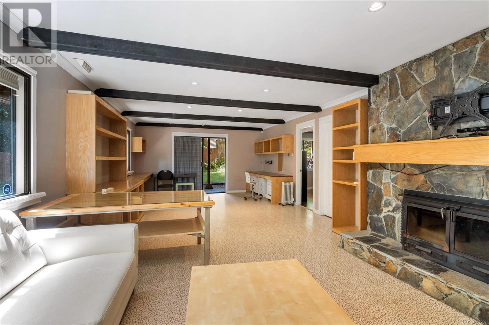 SAANICH, British Columbia, V8Y 1A9, CA, 4 Bedrooms Bedrooms, ,3 BathroomsBathrooms,Residential,For Sale,1901029
