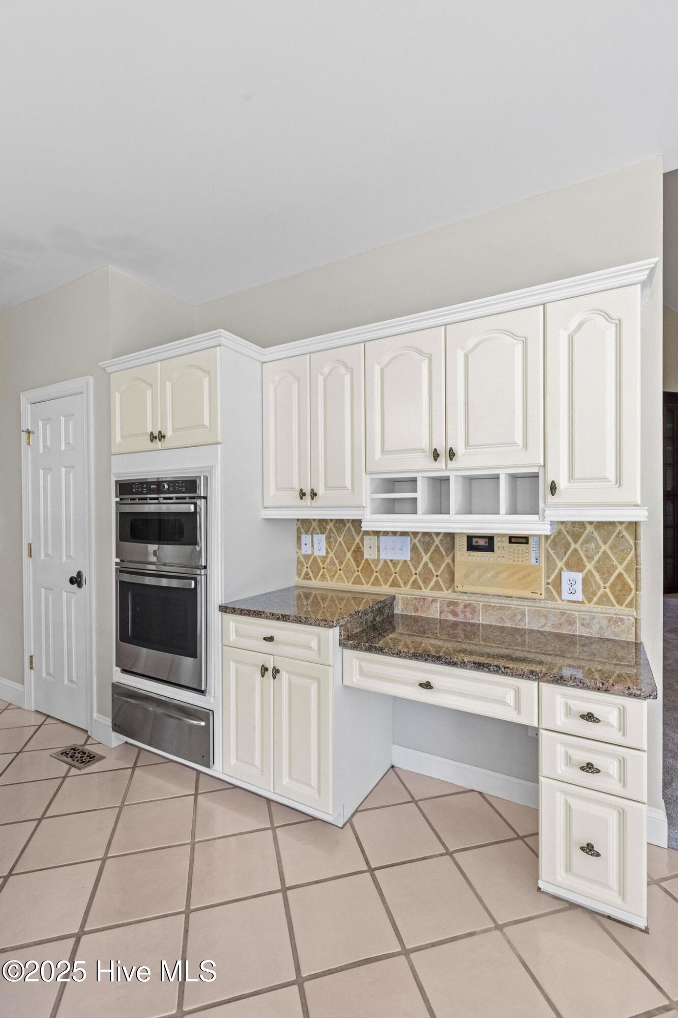 Jacksonville, North Carolina, 28540, United States, 4 Bedrooms Bedrooms, ,5 BathroomsBathrooms,Residential,For Sale,1944565