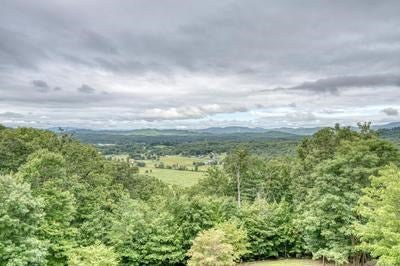 Murphy, North Carolina, 28906, United States, 3 Bedrooms Bedrooms, ,3 BathroomsBathrooms,Residential,For Sale,1917249