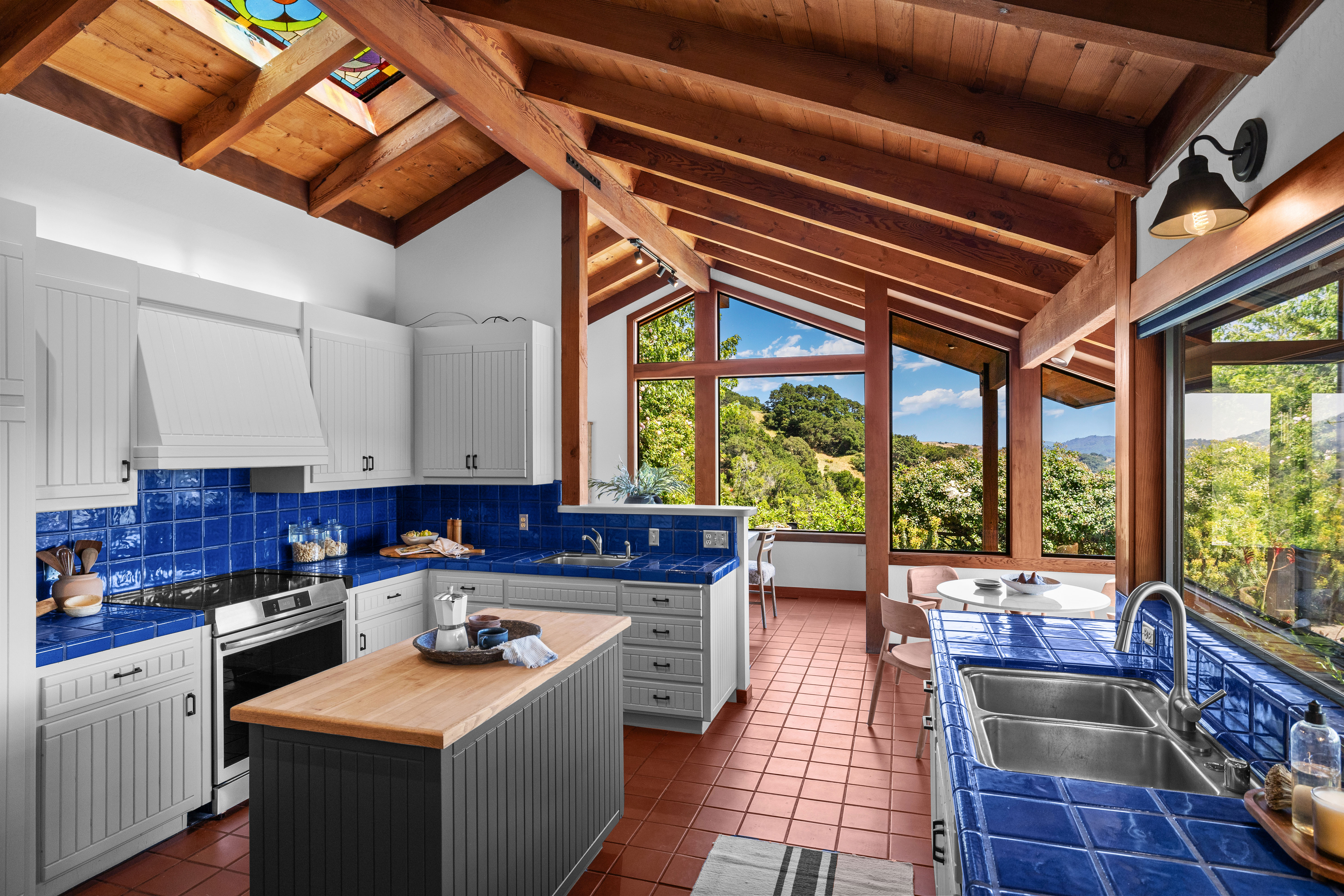  Secluded San Anselmo Estate With 270 Degree Panoramic Views On Almost Four Acres - 物件實景