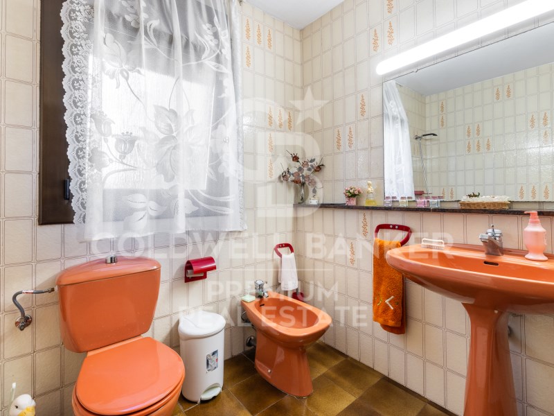 Sant Cugat del Vallès, Catalonia, ES, 5 Bedrooms Bedrooms, ,2 BathroomsBathrooms,Residential,For Sale,1759701