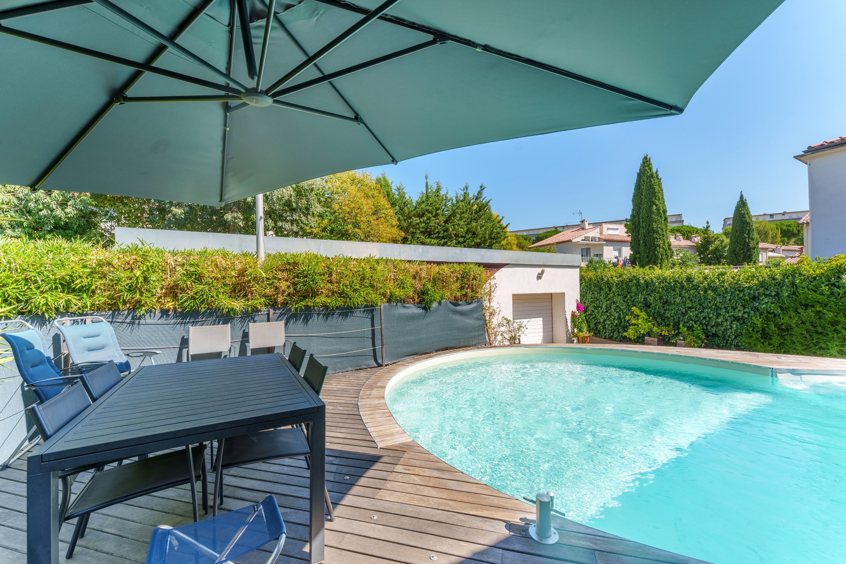  Architect-designed villa with a “seaside” feel, featuring a pool and a separate… - 物件實景