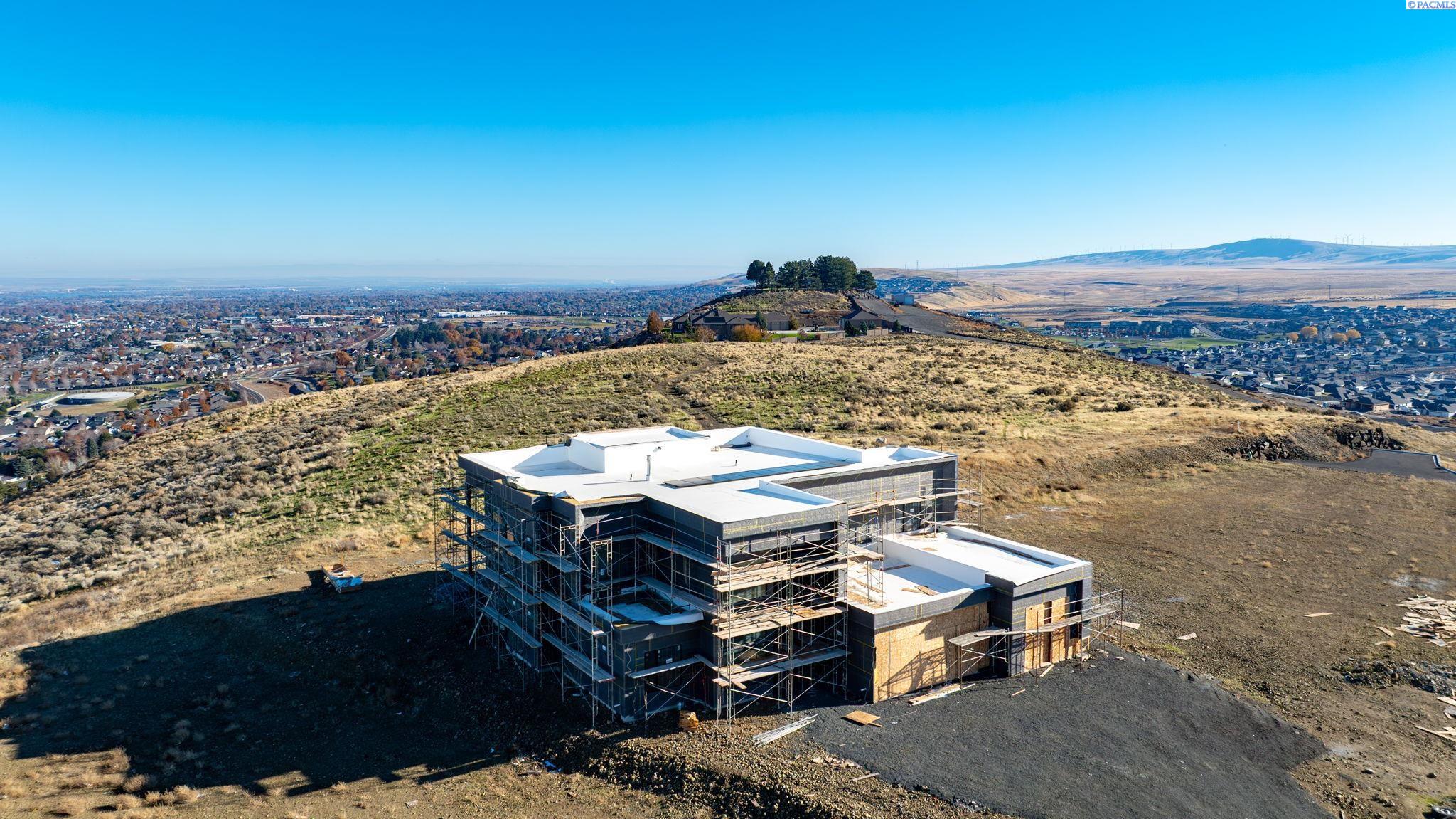 Kennewick, Washington, 99338, United States, 4 Bedrooms Bedrooms, ,4 BathroomsBathrooms,Residential,For Sale,1997213