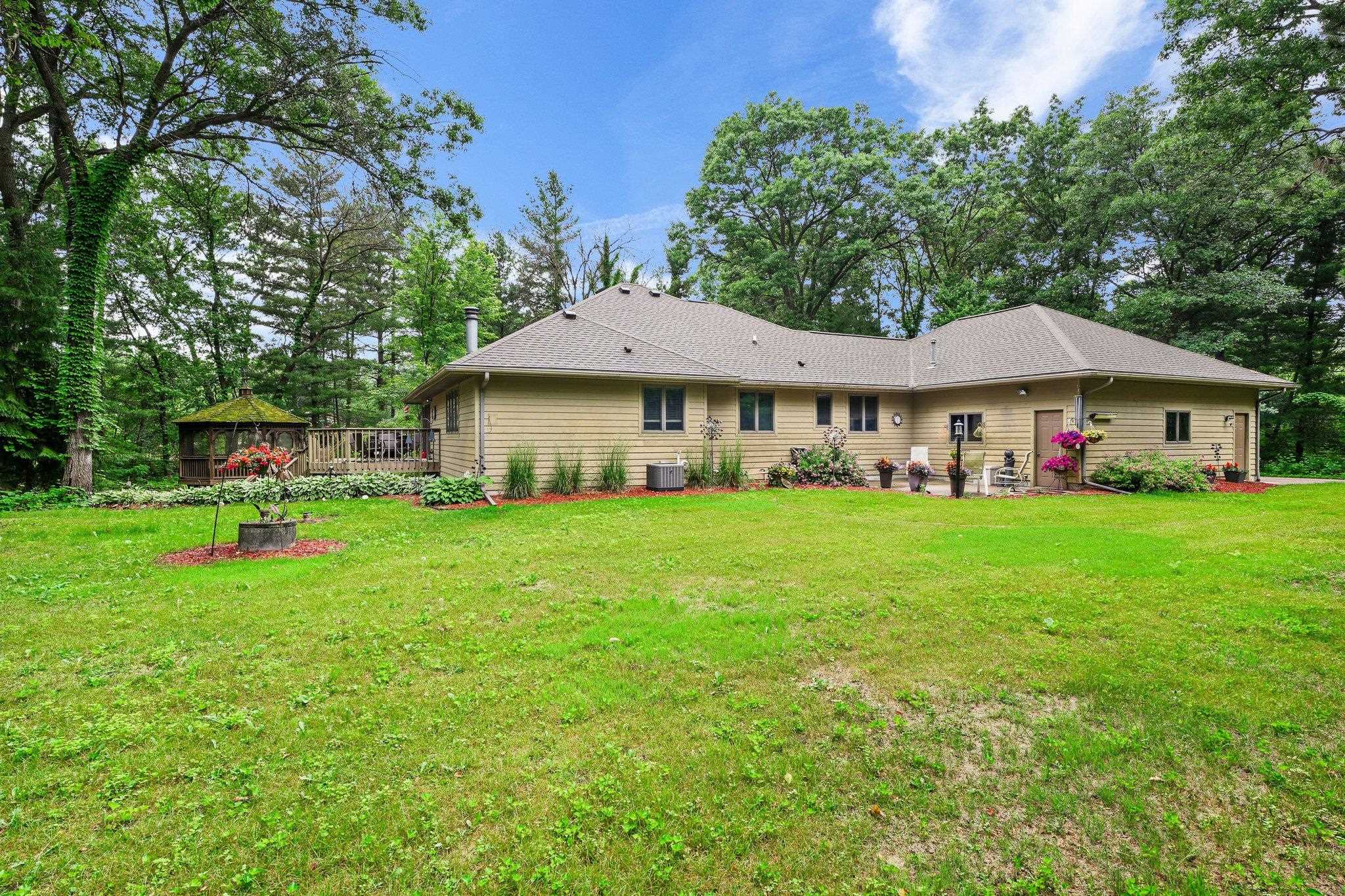 Spring Green, Wisconsin, 53588, United States, 4 Bedrooms Bedrooms, ,3 BathroomsBathrooms,Residential,For Sale,1930492