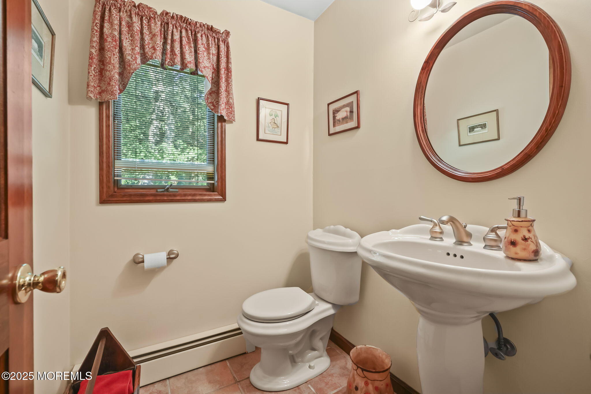 Manalapan, New Jersey, 07726, United States, 3 Bedrooms Bedrooms, ,3 BathroomsBathrooms,Residential,For Sale,1940205