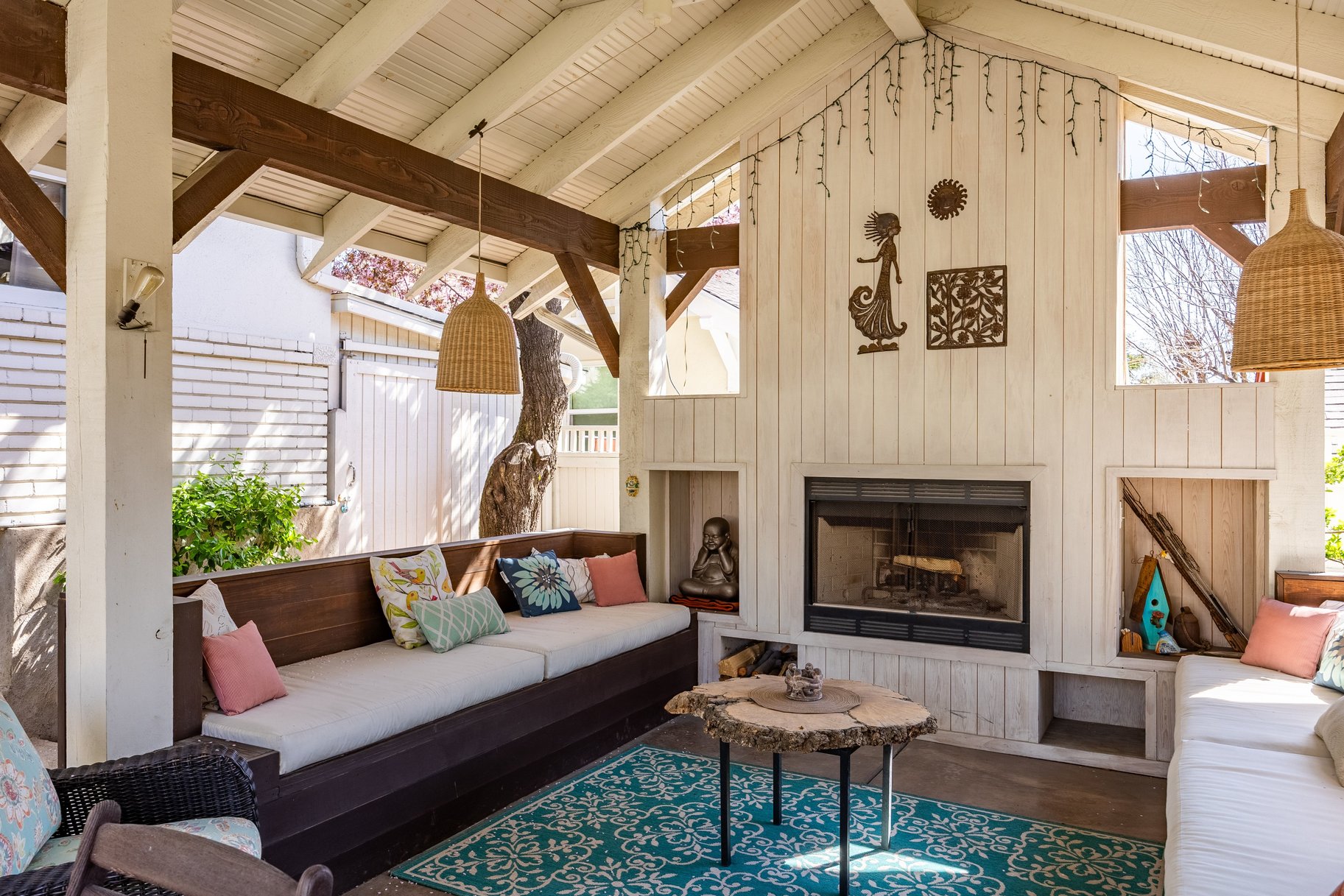  Timeless Bungalow with Enjoyable Outdoor Living - 物件實景