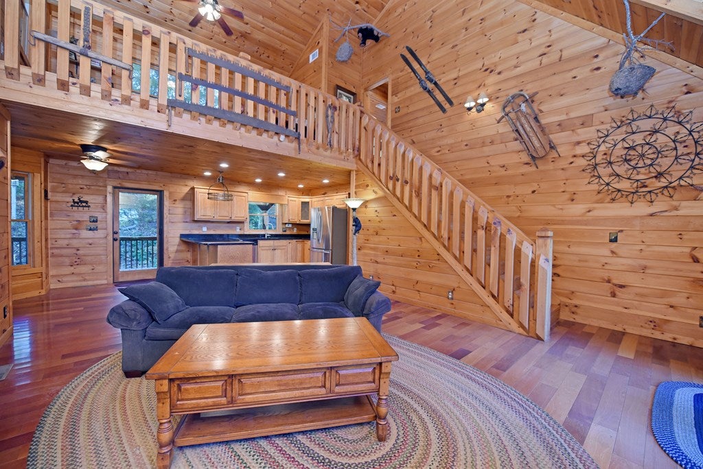 Suches, Georgia, 30572, United States, 3 Bedrooms Bedrooms, ,3 BathroomsBathrooms,Residential,For Sale,1877290