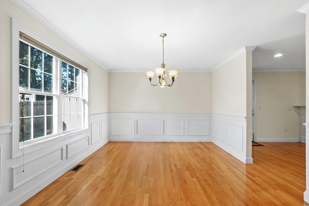 Watertown, Massachusetts, 02472, United States, 3 Bedrooms Bedrooms, ,3 BathroomsBathrooms,Residential,For Sale,1938962