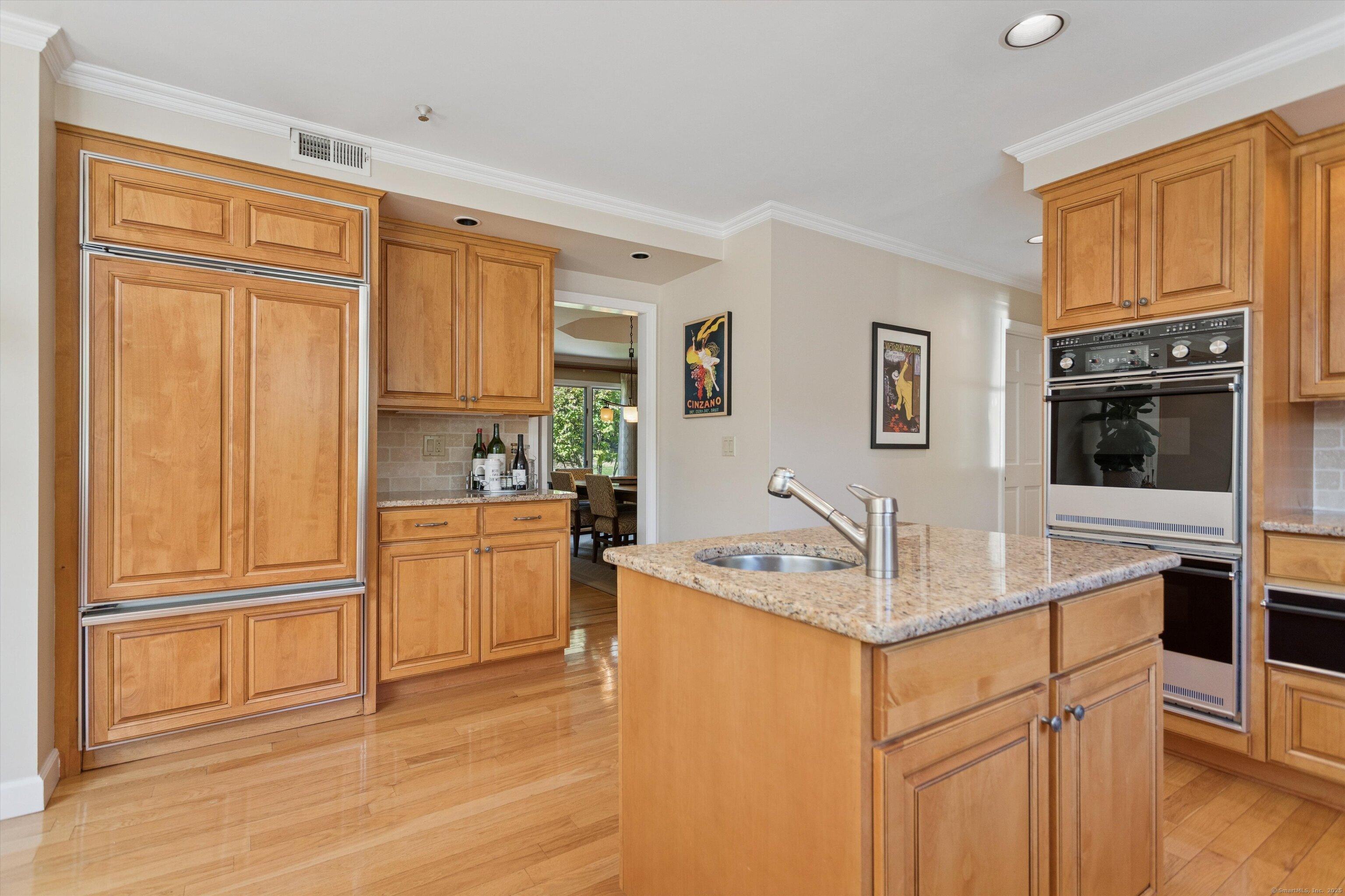 Stamford, Connecticut, 06903, United States, 5 Bedrooms Bedrooms, ,5 BathroomsBathrooms,Residential,For Sale,1976507