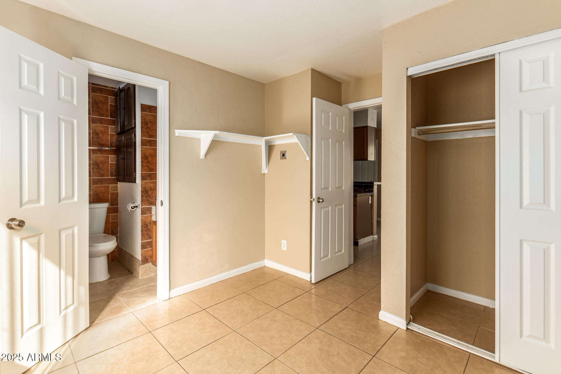 Phoenix, Arizona, 85007, United States, ,Residential,For Sale,1882363