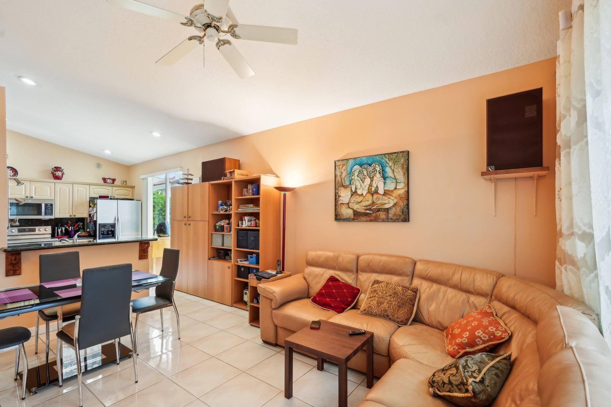 Coral Springs, Florida, 33071, United States, 3 Bedrooms Bedrooms, ,2 BathroomsBathrooms,Residential,For Sale,1923473