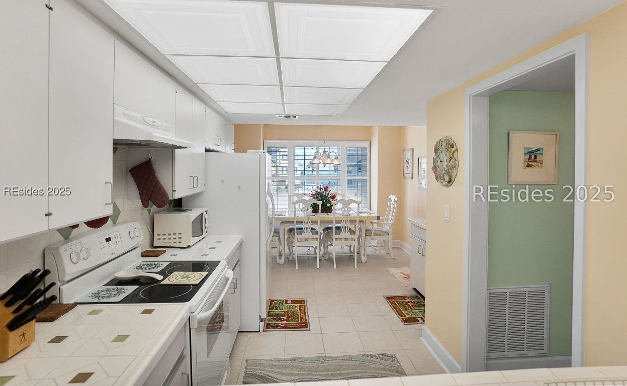 St Helena Island, South Carolina, 29920, United States, 2 Bedrooms Bedrooms, ,3 BathroomsBathrooms,Residential,For Sale,1955009