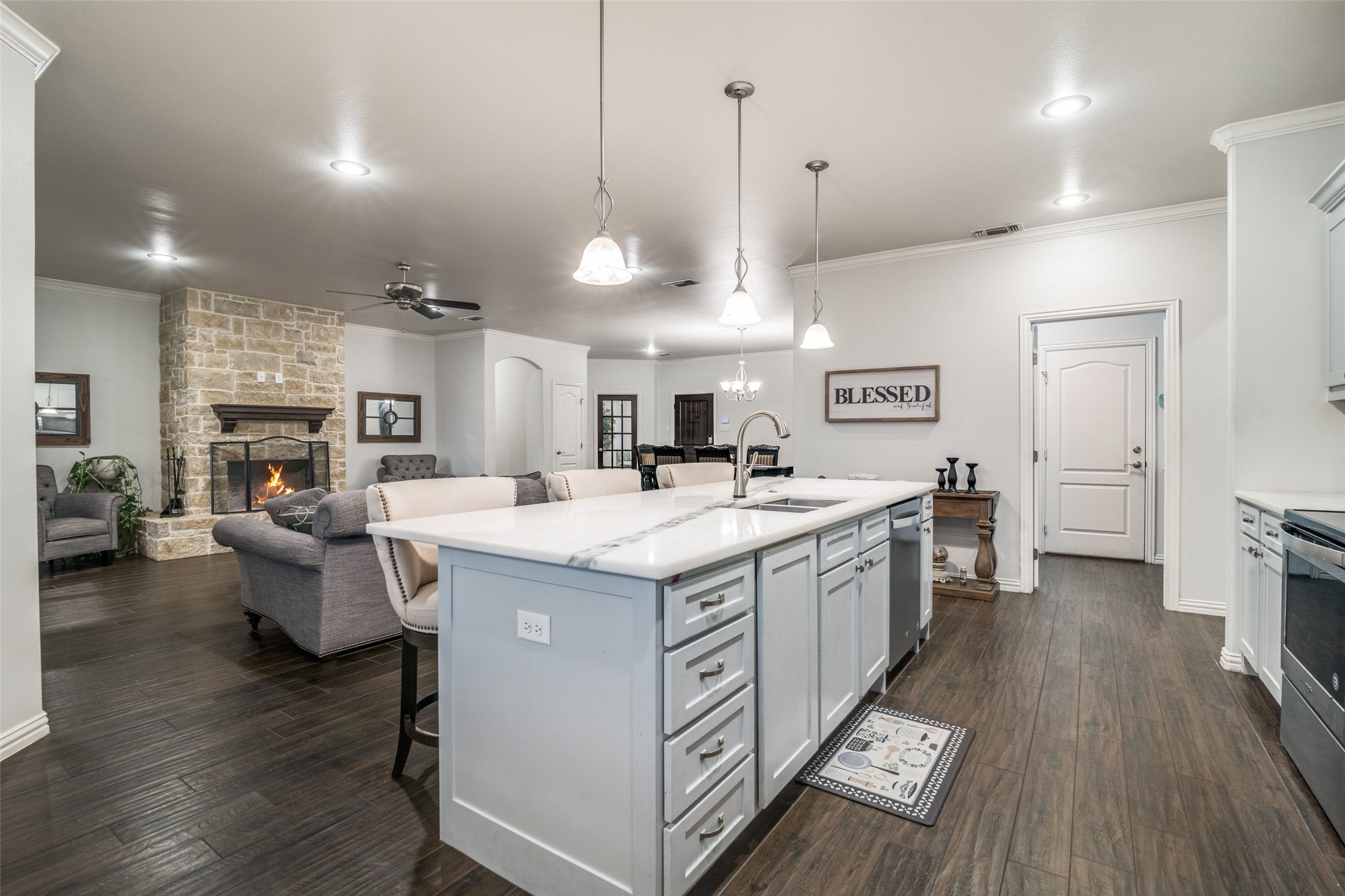 Oak Ridge, Texas, 75142, United States, 3 Bedrooms Bedrooms, ,3 BathroomsBathrooms,Residential,For Sale,1976084