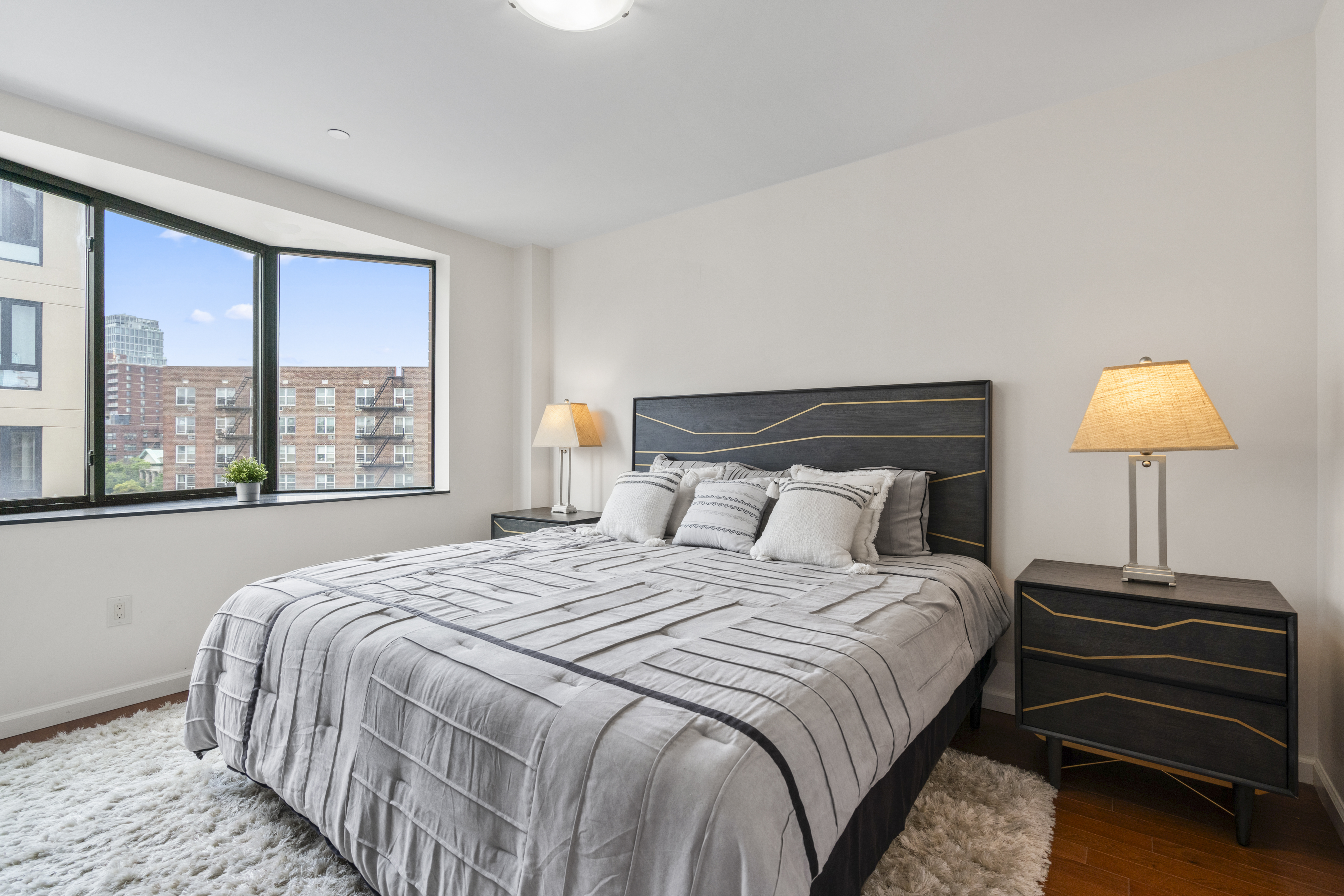 136-46 41st Avenue,Flushing, NY, 11355 