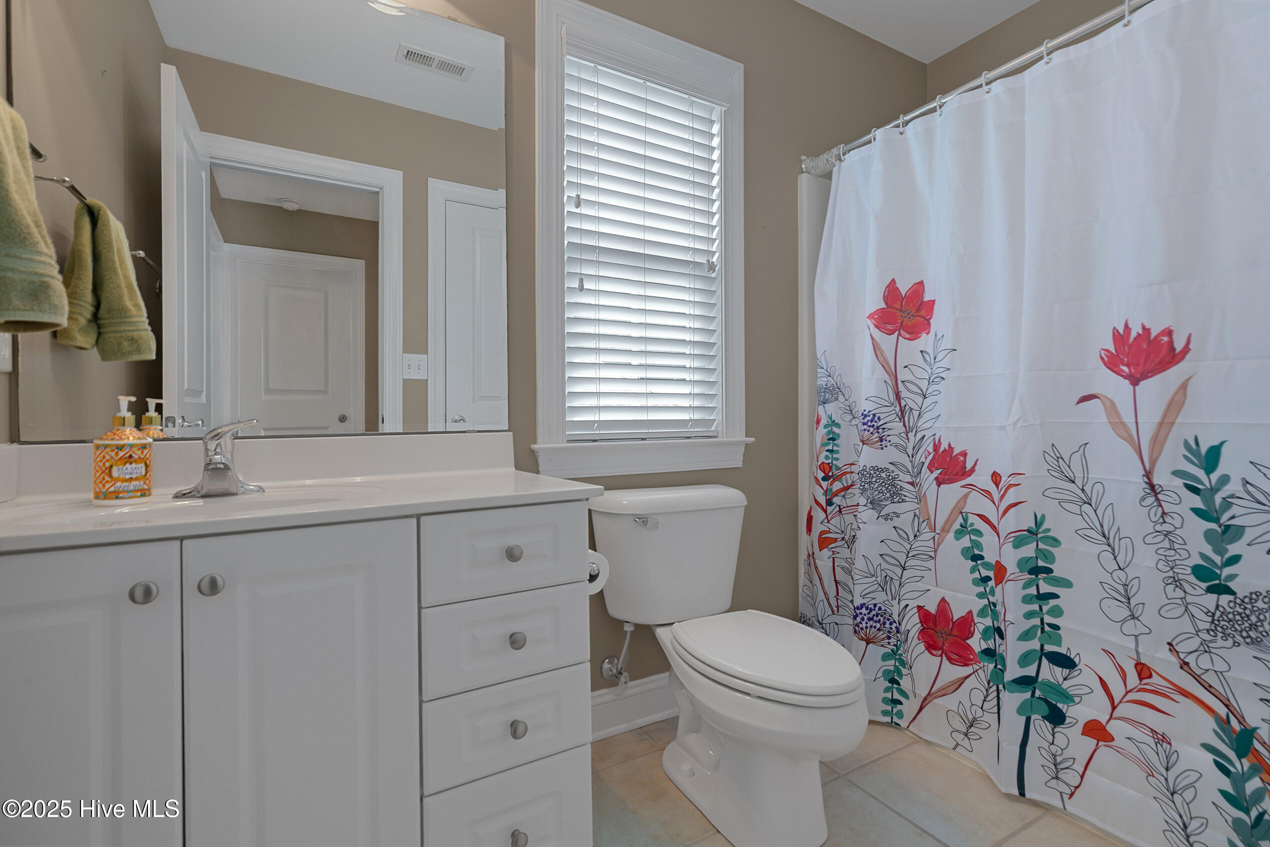 Wilmington, North Carolina, 28411, United States, 4 Bedrooms Bedrooms, ,4 BathroomsBathrooms,Residential,For Sale,1919870