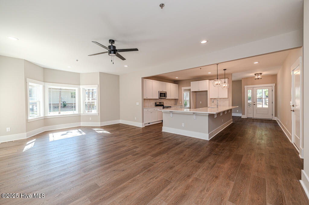 Pinehurst, North Carolina, 28374, United States, 4 Bedrooms Bedrooms, ,4 BathroomsBathrooms,Residential,For Sale,1895891