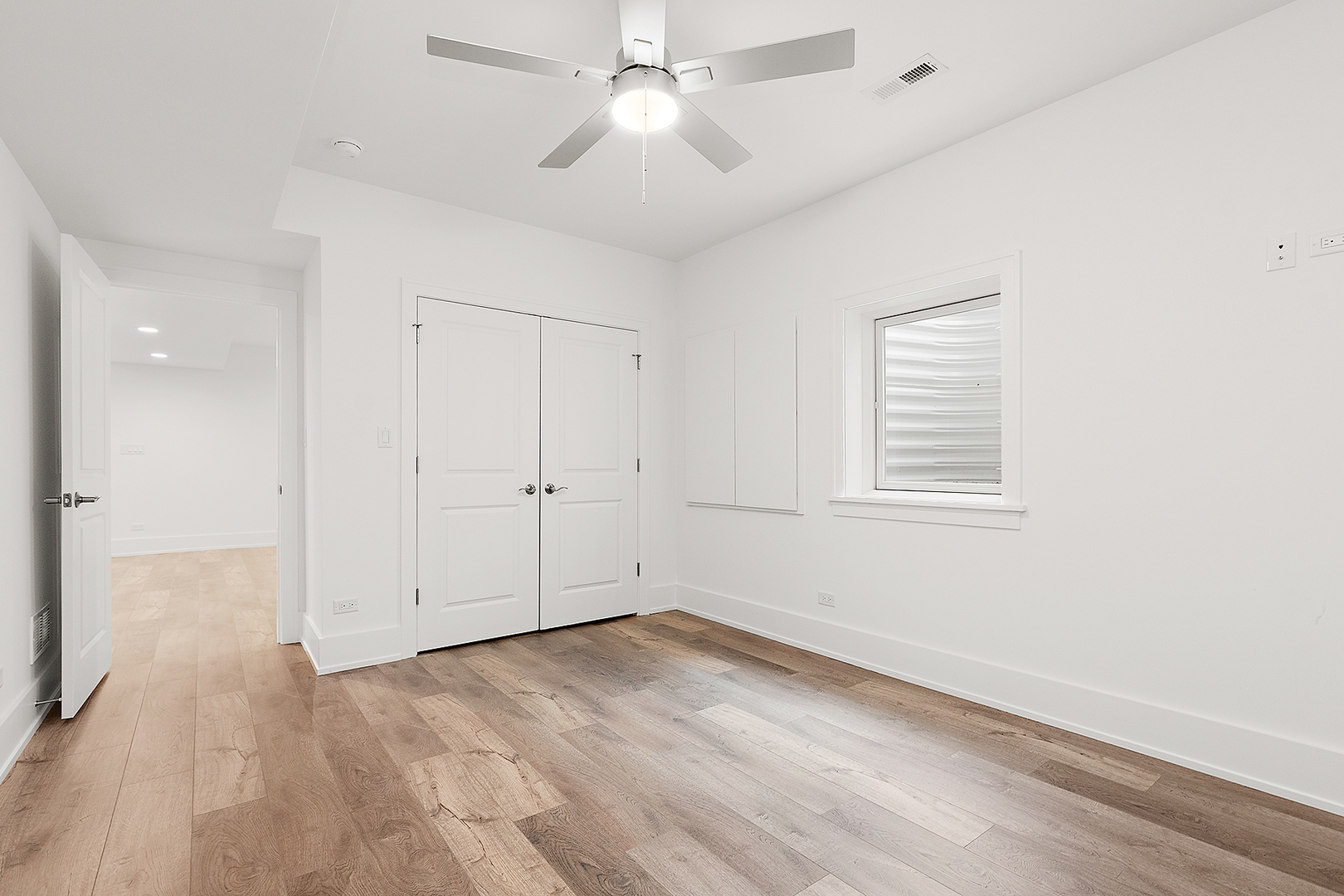 Orland Park, Illinois, 60467, United States, 4 Bedrooms Bedrooms, ,3 BathroomsBathrooms,Residential,For Sale,1976249