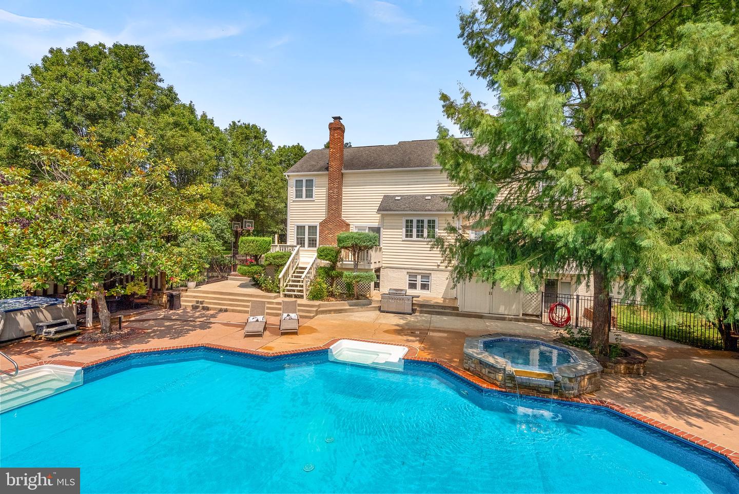 Waterford, Virginia, 20197, United States, 5 Bedrooms Bedrooms, ,4 BathroomsBathrooms,Residential,For Sale,1940957