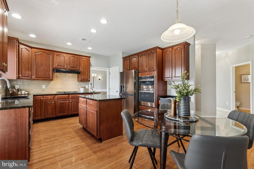 Ashburn, Virginia, 20147, United States, 5 Bedrooms Bedrooms, ,6 BathroomsBathrooms,Residential,For Sale,1839490
