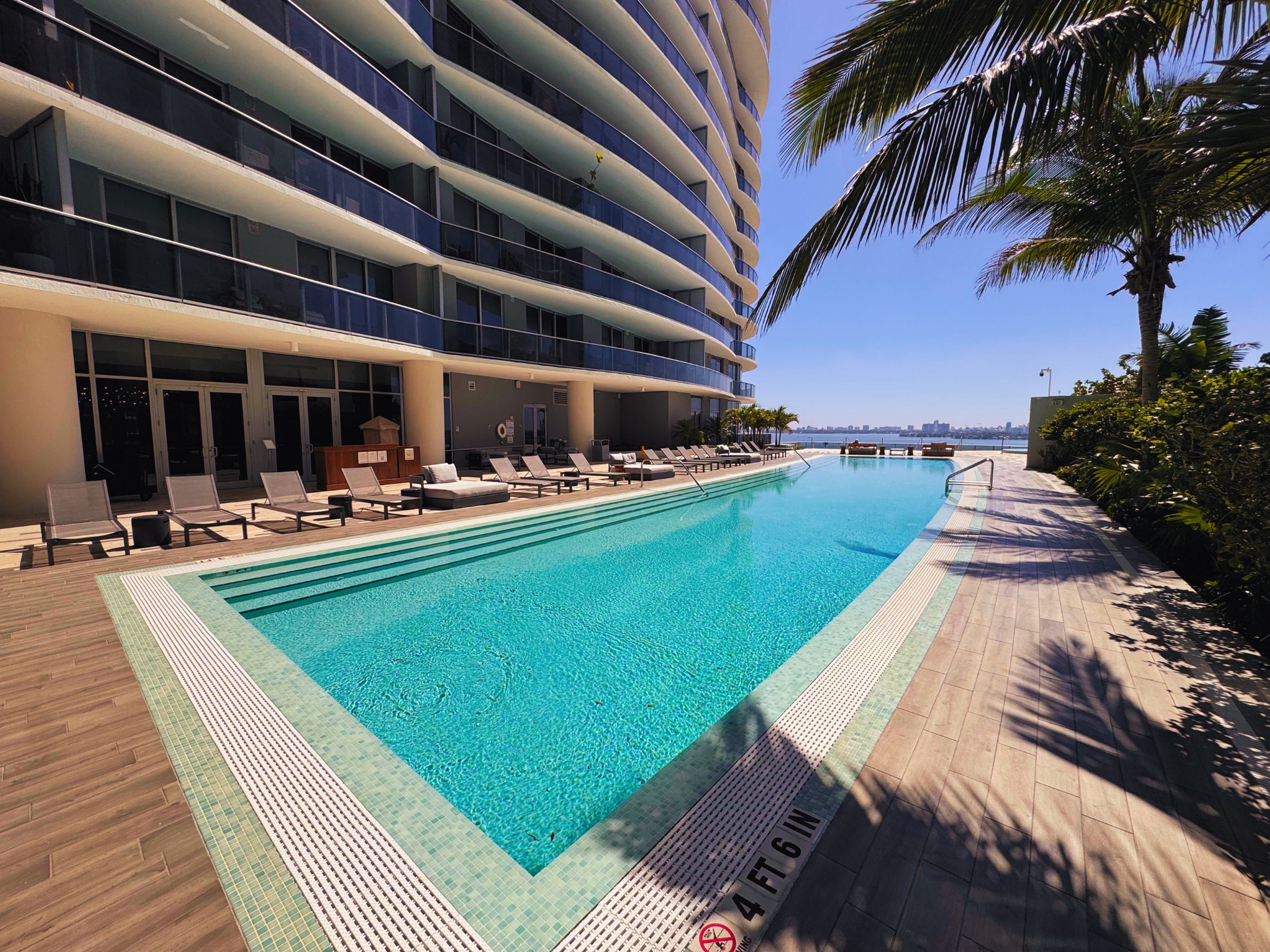 488 NE 18th St, Miami, FL, 33132 - 物件實景