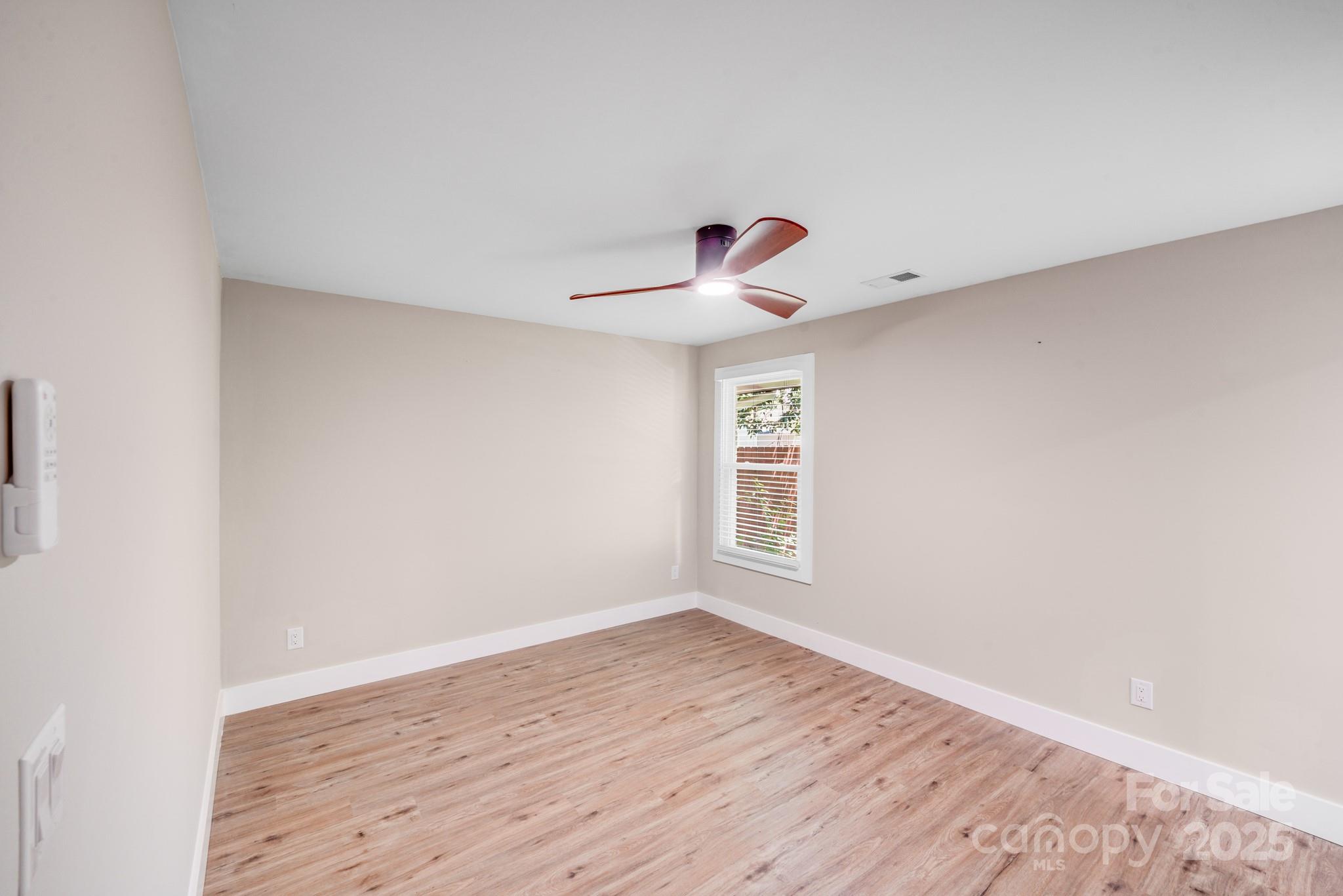 Charlotte, North Carolina, 28210, United States, 3 Bedrooms Bedrooms, ,3 BathroomsBathrooms,Residential,For Sale,1836887